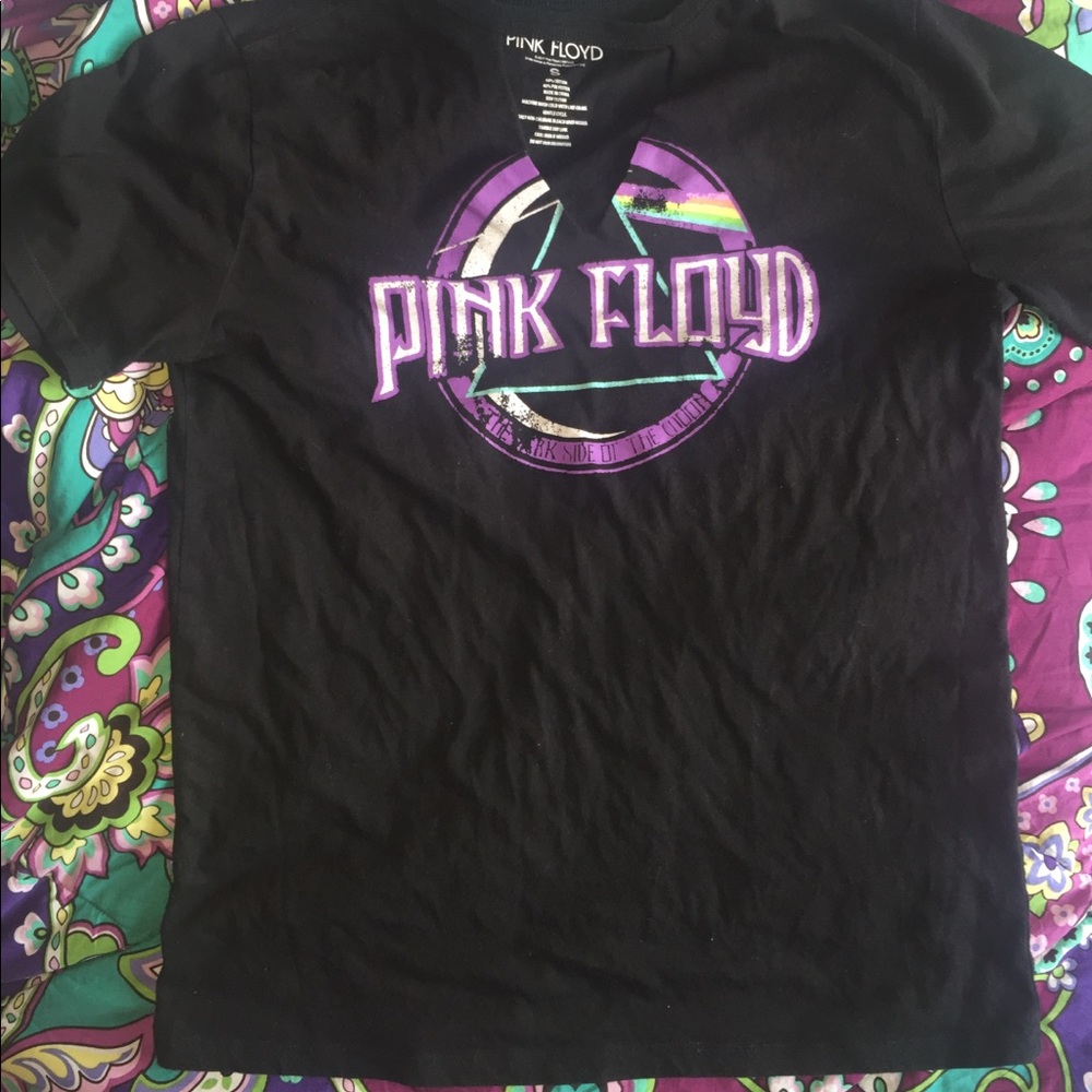 Black Pink Floyd shirt with triangle cut